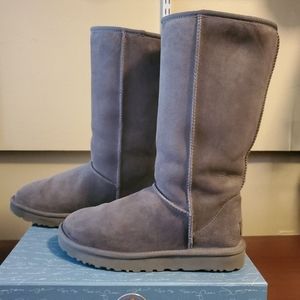 Uggs Tall Classic Grey Size 9